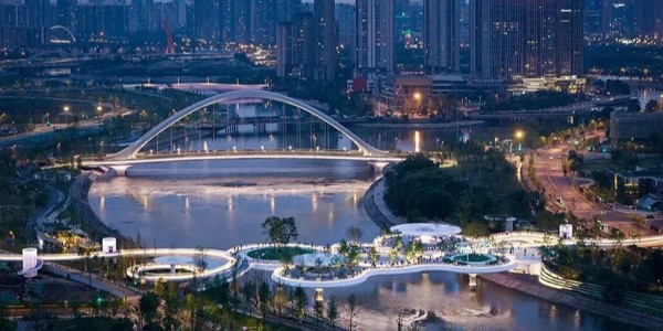 成都漂浮公園，一座橋，九種風景
